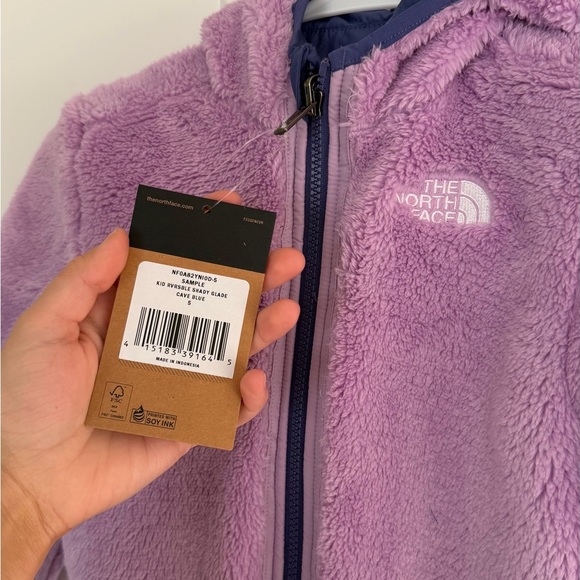 The North Face Kid Reversible Shady Glade Jacket in Cave Blue - Picture 7 of 10